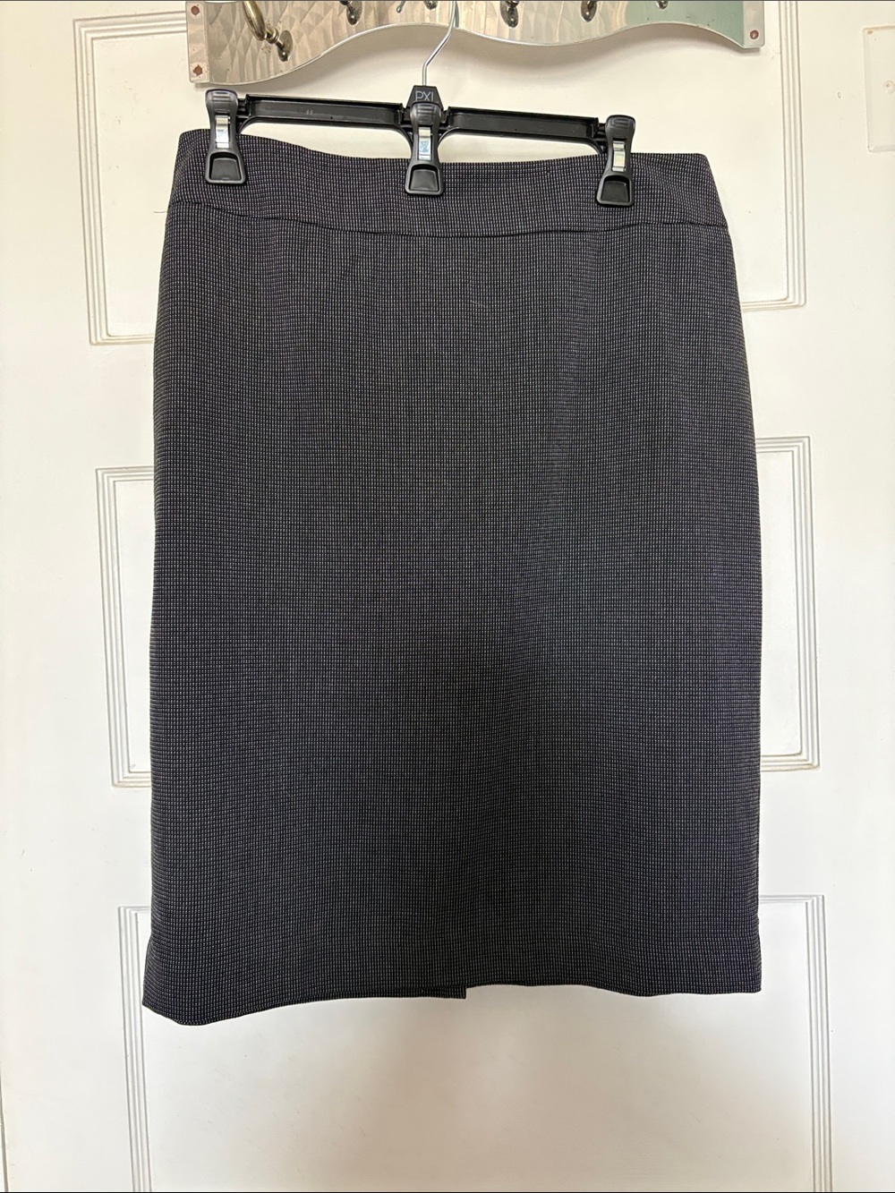 Ann Taylor Classic Women's Pencil Skirt in Dark Charcoal Size 8